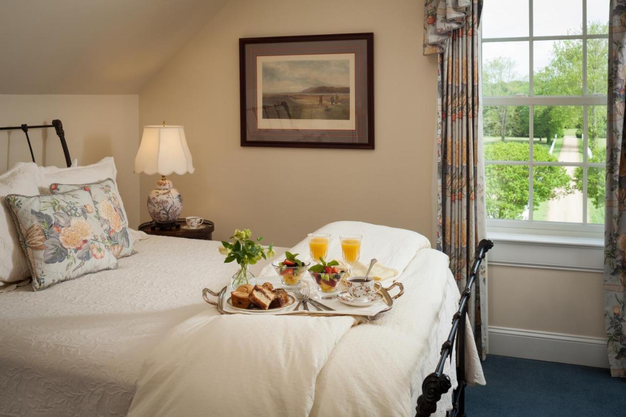Inn At Warner Hall Gloucester Bagian luar foto