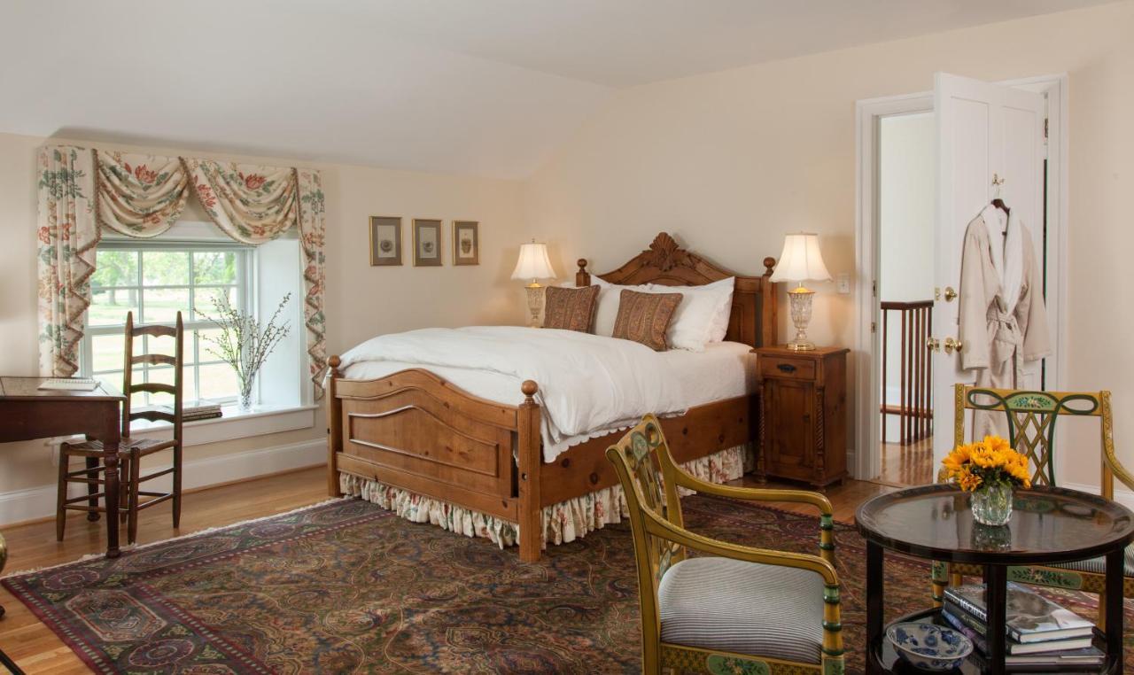 Inn At Warner Hall Gloucester Bagian luar foto
