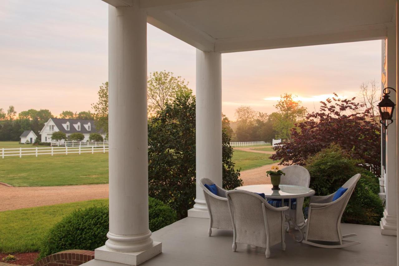 Inn At Warner Hall Gloucester Bagian luar foto