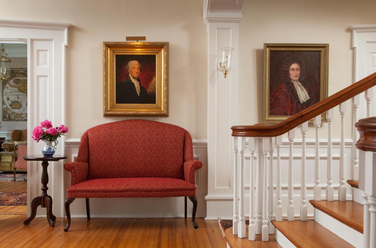Inn At Warner Hall Gloucester Bagian luar foto