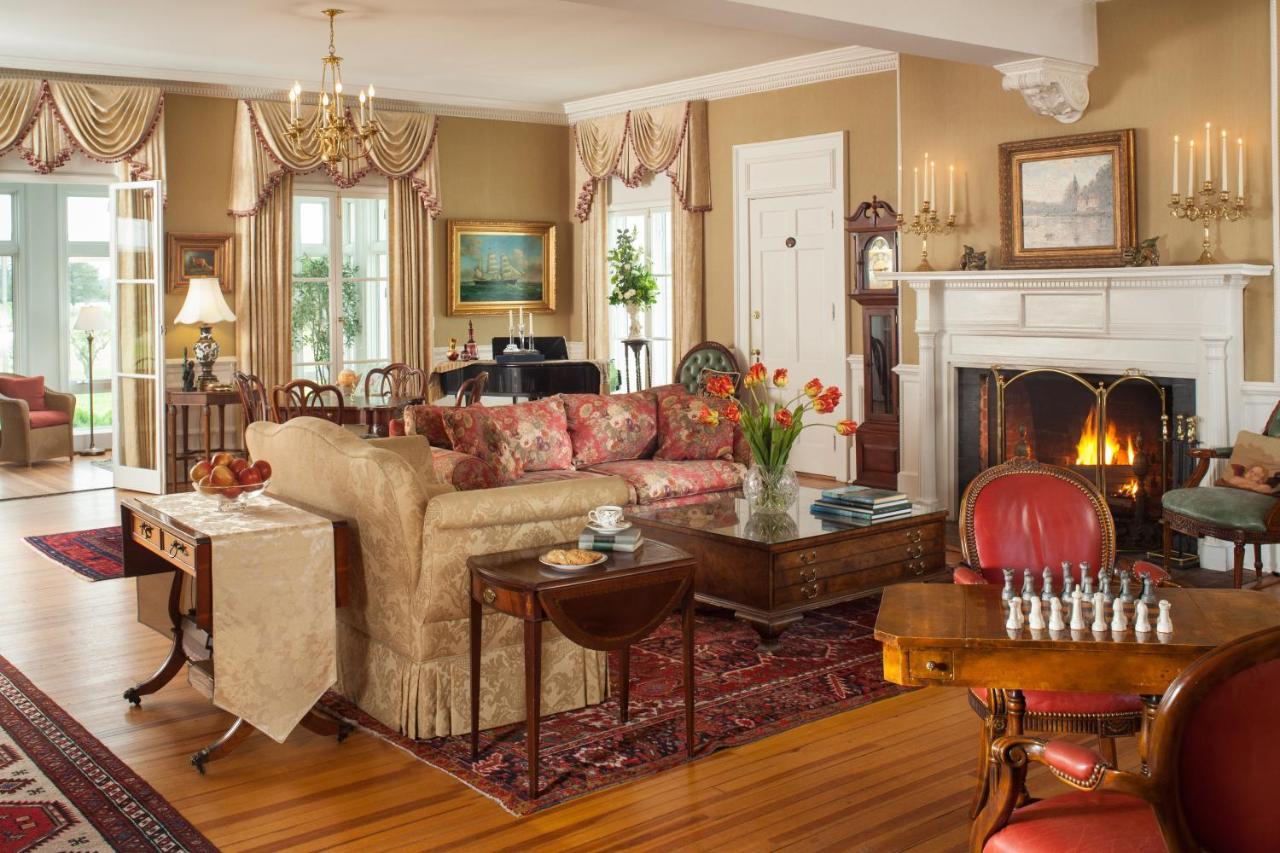 Inn At Warner Hall Gloucester Bagian luar foto