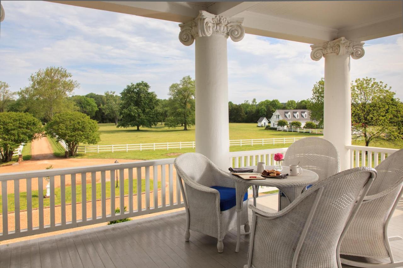 Inn At Warner Hall Gloucester Bagian luar foto
