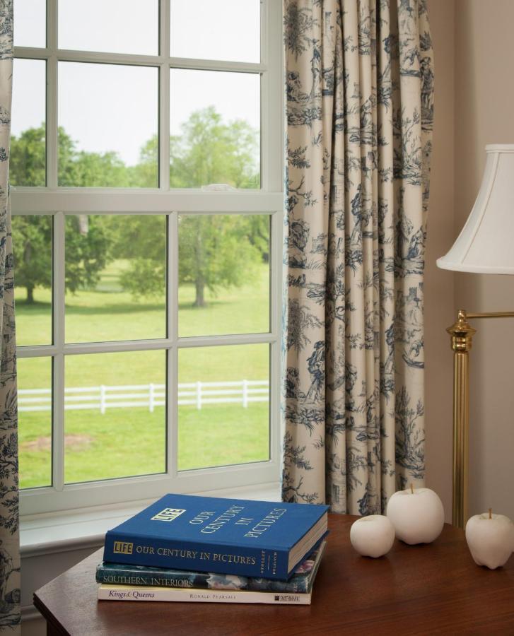 Inn At Warner Hall Gloucester Bagian luar foto