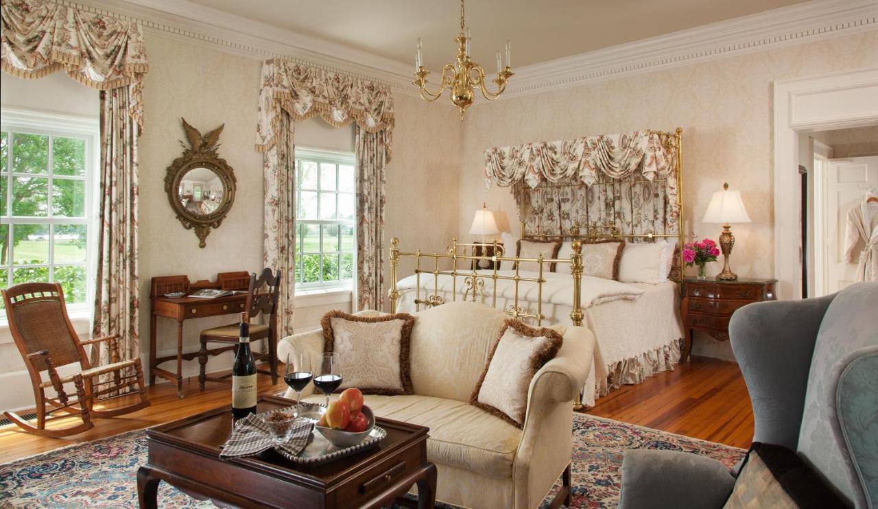 Inn At Warner Hall Gloucester Bagian luar foto