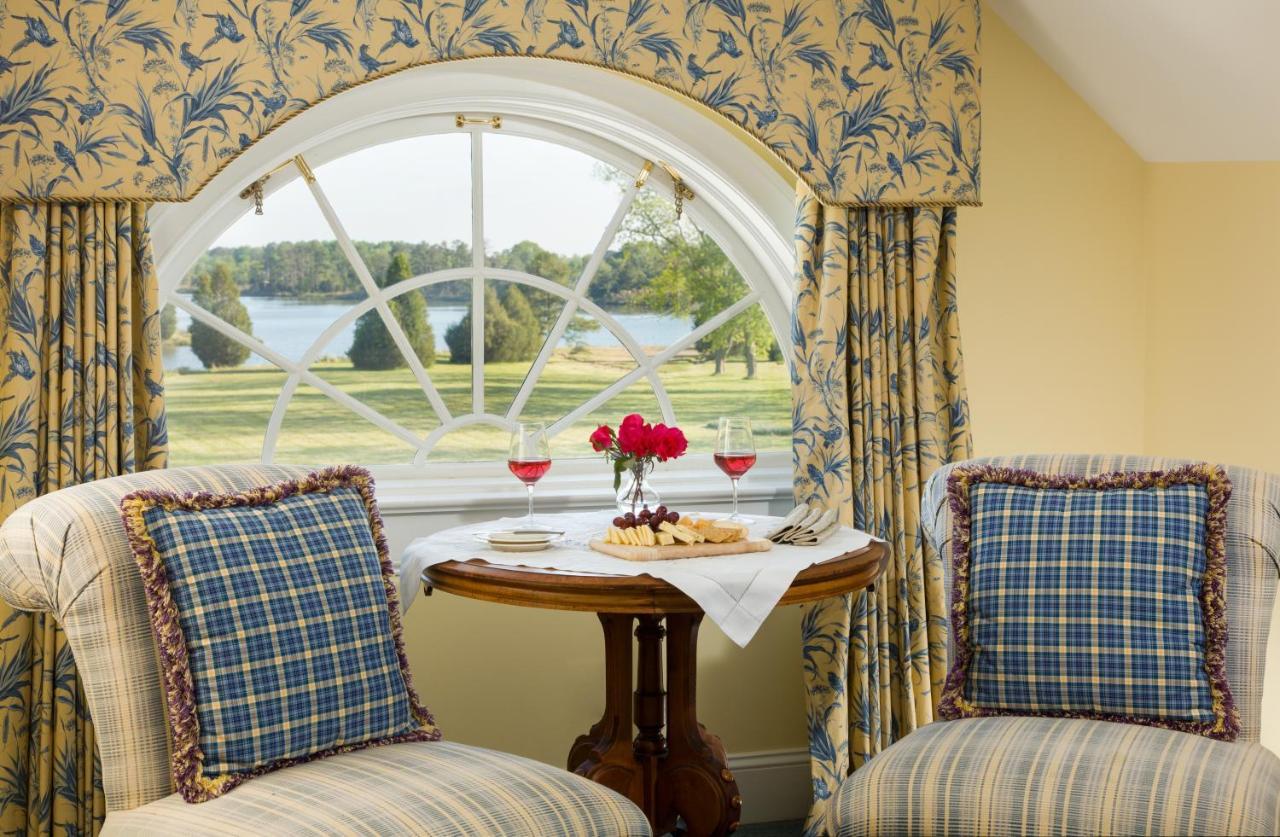 Inn At Warner Hall Gloucester Bagian luar foto