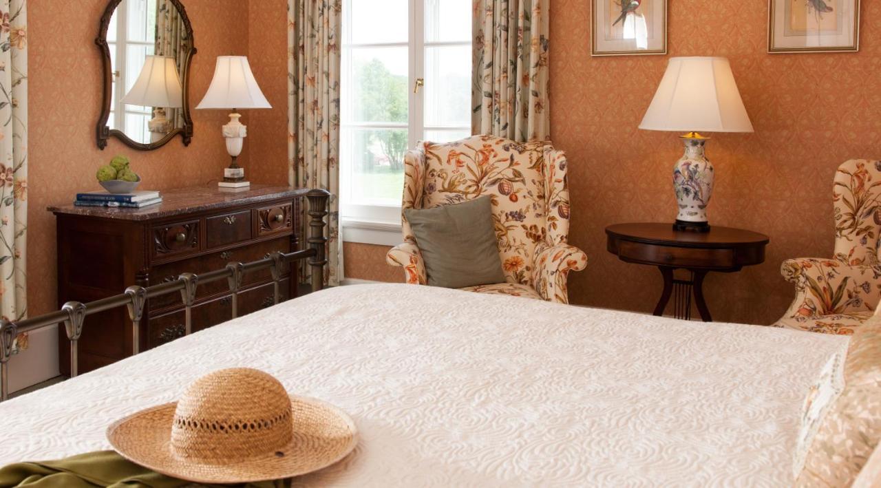 Inn At Warner Hall Gloucester Bagian luar foto